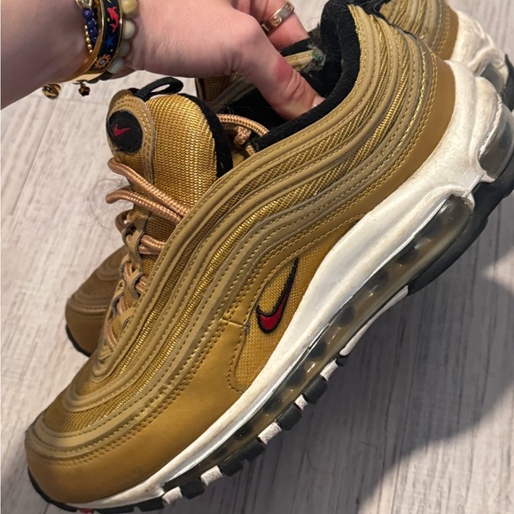 Nike Gold Bullets - Picture 1 of 7